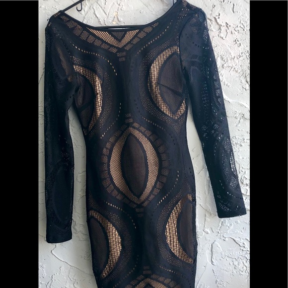 a'gaci Dresses & Skirts - A’gaci Black Lace Dress W/Tan slip 👗 Sz Small